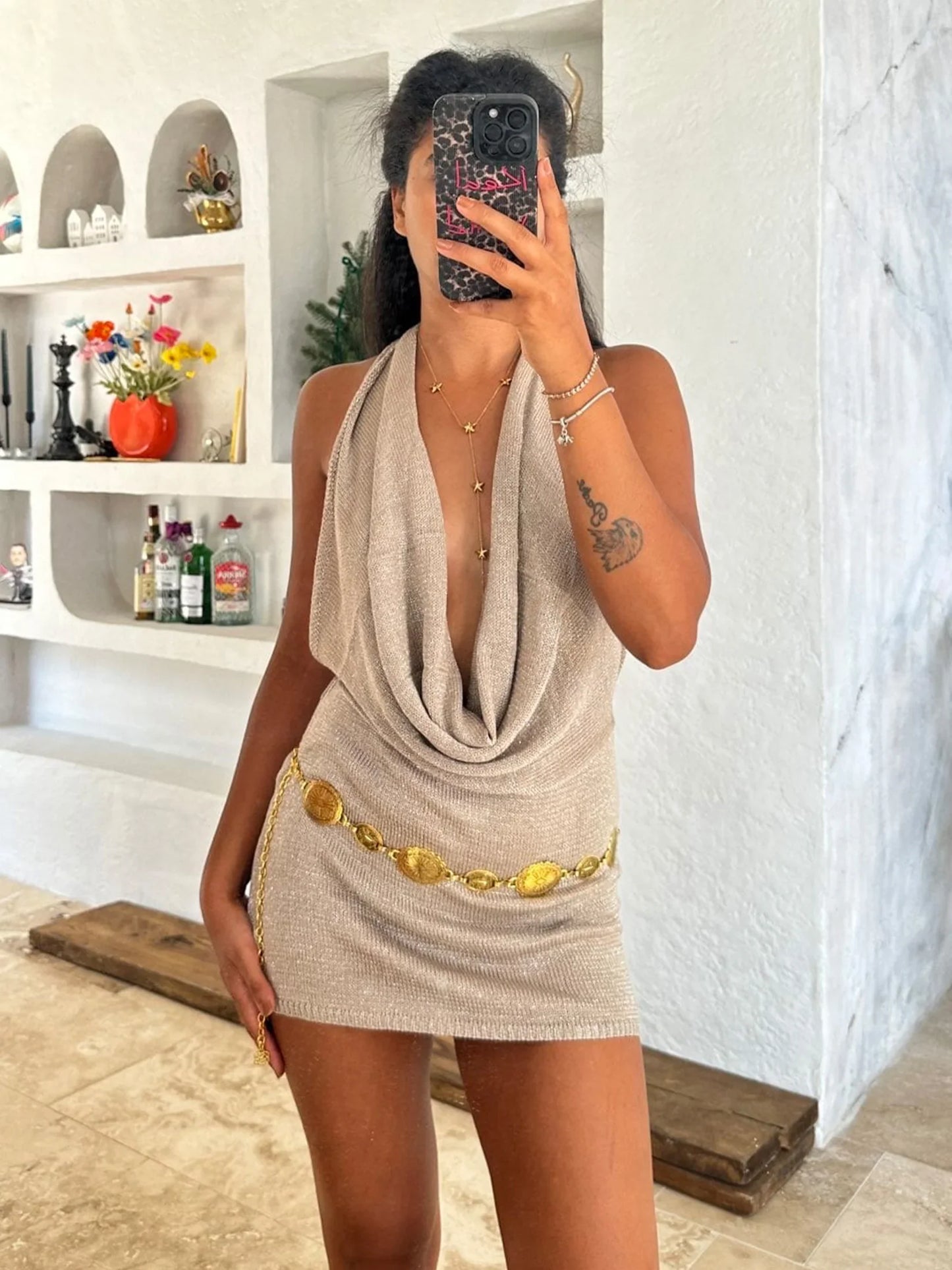 Mini vestido con escote en V